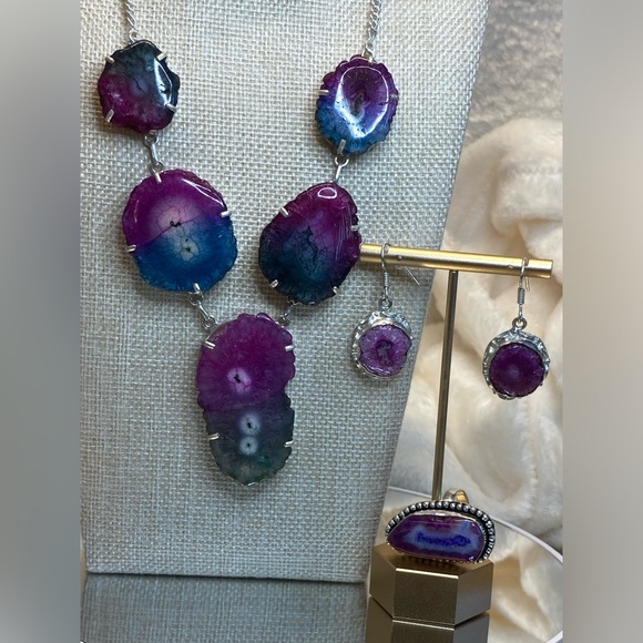 Vintage Solar Quartz Beads, Blue Pink and Gray Colored necklace, Ring & Earrings - Picture 4 of 12